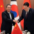 Lideri Kine i Južne Koreje sastali se prije trilateralnih razgovora s Japanom