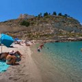 Prvi "štrajk suncobrana" u istoriji! Turisti sa peškirima nepoželjni na plažama u poznatom letovalištu