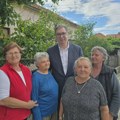 Predsednik države u stranačkoj kampanji: Građani su siti zaustavljanja Srbije