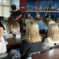 Без изненађења – исти људи и даље воде инђијска јавна предузећа