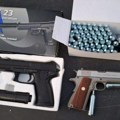 Dva gasna pištolja i ogromna količina municije: Velika zaplena granične policije na izlazu iz Srbije