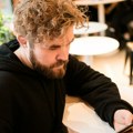 Muškarac (27) iz Hrvatske ostao bez novca nakon lažne SMS poruke: uneo podatke i ostao bez sredstava na računu