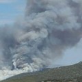 Požar se širi kod Atine: Angažovano 155 vatrogasaca, 16 aviona i šest helikoptera
