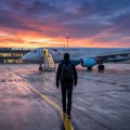 Muškarac je tokom noći ušao u prazan avion, teško je poverovati šta je zatim uradio