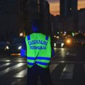 Uznemirujuć snimak iz Vinče: Automobilom se zaleteo u grupu osnovaca, dvojicu mališana povredio i pobegao