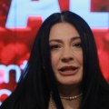 Skinula se kaliopi Pokazala čime raspolaže u 58. godini, nikada je nismo videli u ovom izdanju (foto)