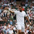 VIMBLDON UŽIVO: Novak ima prednost, „Demon“ i Menšik idu dalje