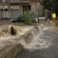 Vetar ruši, grad, poplave! Oluja na severu Italije, pogledajte potop u Riminiju