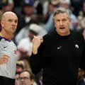 Jokić "nagrađen" - ma, važi! Majstore, prvo pogledaj papir, pa onda pričaj! Trener Minesote se žestoko izlupetao na…