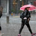 (Mapa) Temperatura tik iznad nule, sledi i nova tura pljuskova! Dinamični kraj radne nedelje, velika opasnost od udara groma u…