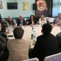 10 minuta: Više od polovine starijih živi samo