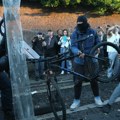 U Engleskoj besne protesti zbog policijske brutalnosti i "dvostrukih aršina": Na desetine povređenih i uhapšenih