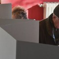 Republička izborna komisija počela raspravu o uvođenju novih paravana na biračka mesta