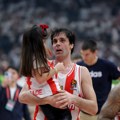 Teodosić letuje na proverenim destinacijama: Košarkaš Zvezde uslikan na poznatoj grčkoj plaži (foto)