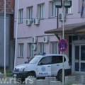 Zgrade srpskih institucija na Kosovu i dalje blokirane, policija ispred njih