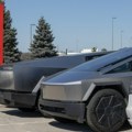 Ilon Mask u igrama moći: Robotaksiji dolaze, a Tesline akcije lete u nebo