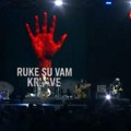 FOTO, VIDEO: Ateist rep na Exitu i poruka "ruke su vam krvave"