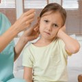 Pseudomonas aeruginosa - bakterija veoma otporna na antibiotike vreba iz vode, zemljišta, voća i povrća: napada uši, oči…