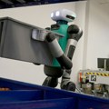 (Video) Novi Google model menja pravila u tehnologiji: Roboti mogu da hodaju i sarađuju bez ljudske pomoći