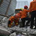 Broj mrtvih u razornom zemljotresu u Indoneziji porastao na 100
