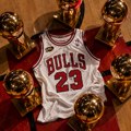 Džordan i dalje ruši rekorde: Dres iz „Poslednjeg plesa“ gotovo duplo skuplji od Lebronovog novog ugovora!