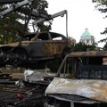 Polomljene ograde, porušeni šatori i zapaljena vozila u Pionorskom parku