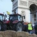 Francuski farmeri blokirali Slavoluk pobjede