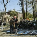 Ukrajinci pripretili Rusima: "Jačaćemo vojsku da odgovorimo neprijatelju!" u napadu u Harkovu povređena i deca (foto)