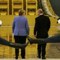 Angela je zapravo zarila nož u leđa Vladimiru Vladmimiroviču