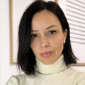Svetlana je grafička dizajnerka koja je svoje umeće pretočila u brend odeće sa geometrijskim oblicima