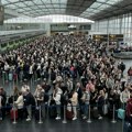 Нови ЕЕС систем прави пакао Србима: На аеродромима опште расуло, од чекања људима физички није добро. Ево како да не…