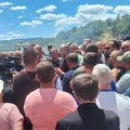 Nakon Janjuševićeve poruke usledili zagrljaji na Goveđaku