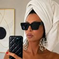 Lidija Vukićević provocira iz hotelske sobe: Vreli kadrovi glumice, nemoguće da ovako izgleda u 7. deceniji