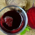 Muči vas visok pritisak? U borbi s hipertenzijom ova namirnica se pominje češće od ostalih: više sna, a manje soli i alkohola…