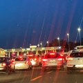 Totalni kolaps na ovom graničnom prelazu! Formirana kilometarska kolona: Obustavljen saobraćaj na naplatnoj stanici za ove…