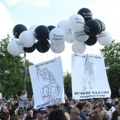 Pušteni baloni „Vučiću, odlazi“ na protestu ispred Skupštine Srbije