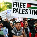 (VIDEO) Upali na aerodrom kad je sleteo izraelski avion, protest podrške se pretvorio u antisemitski