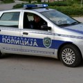 Povređen motociklista u sudaru sa automobilom kod Doljevca