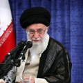Огласио се врховни вођа Ирана: Надамо се да је Раиси жив, нец́е бити потреса у функционисању државе