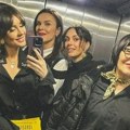 (Foto) ne zna se koja je lepša: Sve tri sestre Mićalović zajedno i to sa majkom: Evo kako izgleda Mirjana koja se ne…