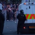 Nasilje se širi Irskom, policija napadnuta Molotovljevim koktelima