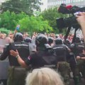 Napeto u Zaječaru: Žandarmerija, policija i privatno obezbeđenje kod skupštine