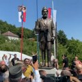 Spomenik Pavlu Đurišiću kod Berana sklonjen u crkvu: Policija došla da ukloni postament
