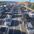 "Ovo je pakao, sa decom čekamo u ogromnoj gužvi" Paklena gužva na najpoznatijem graničnom prelazu, kolone kilometarske