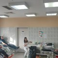 Zaposleni u KPZ Sremska Mitrovica donirali krv za povređene u teškoj saobraćajnoj nesreći u mestu Jarak