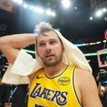 Dončić se vraća u Los Anđeles, propustiće deo plej-ofa