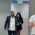 "Želim fudbalski tim!” Pevač završio 3 razreda, ne zna da čita i ima osmoro dece - nazvao ih Mercedes, Porše…"