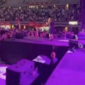 Atmosfera za pamćenje! Anica Milenković stigla iz Amerike na Tašmajdan i hitom „Lančić“ usijala već vrelu atmosferu na…