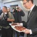 Umesto konsultacija sa SPN Vučić otišao u kuhinju (VIDEO)
