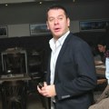 (Фото): Владо Георгиев ухваћен док конзумира алкохол за воланом: Испливале слике певача које су настале у јутарњим часовима